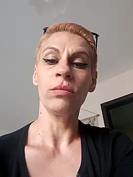 KittyDesiree webcam