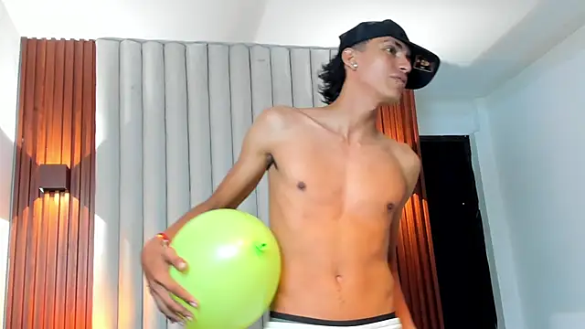 myke_tucker webcam
