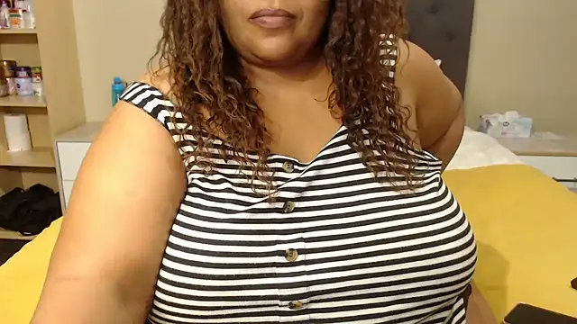 ONIONBOOOTY69 webcam