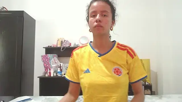 Watch nathaly_jones_ live on EroticFlix - High definition streams
