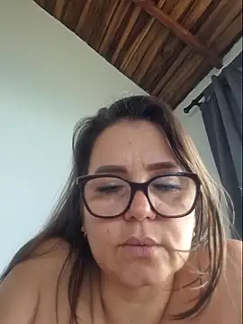 MariaPau_83 live cam on StripChat