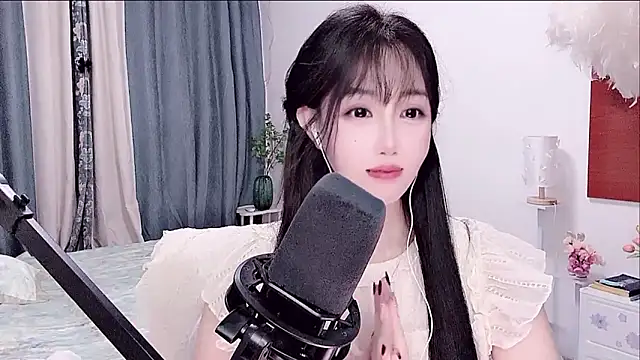 Laura_520 webcam