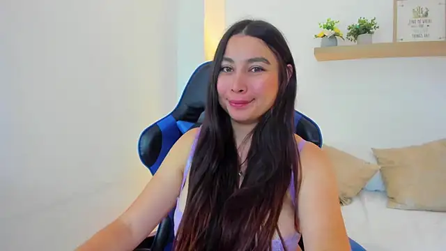 bella_99_ live cam on StripChat