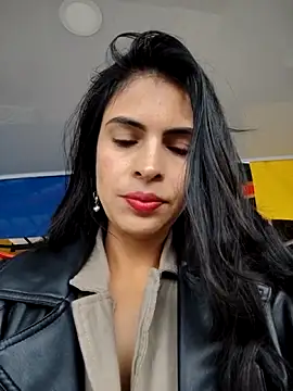 astrid-- (F young) - Sit on your face and rub your pussy