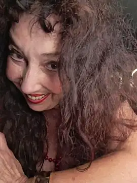 GypsyEsmeralda webcam