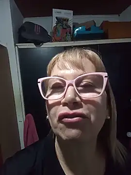 SexyMilf1211 webcam