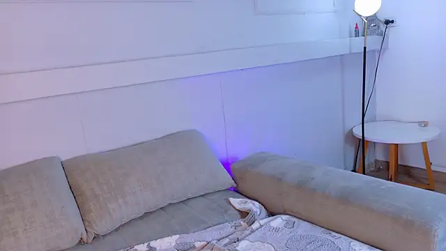 ZoeyPetit webcam