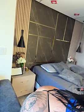 emily-Hornyy webcam