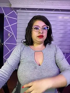 miiaajoness (F young) - :devil: SHOW PUSSY :devil: