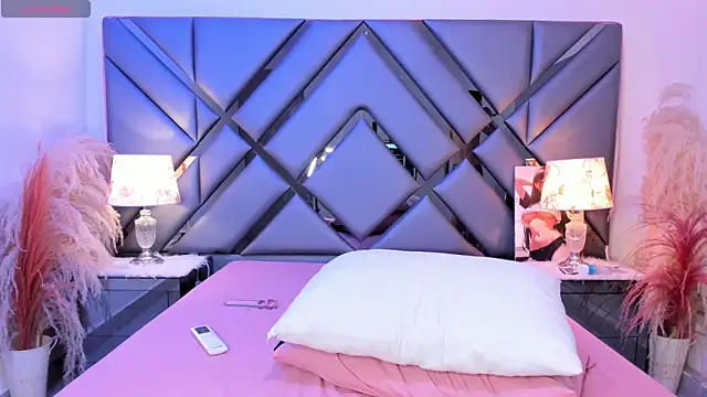 Milan_LewisS webcam