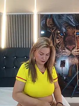 Watch _Pamelamilff live on EroticFlix - High definition streams