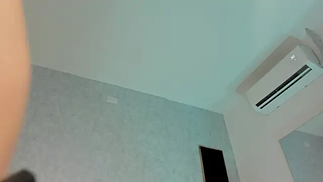 Roxxyfiore webcam