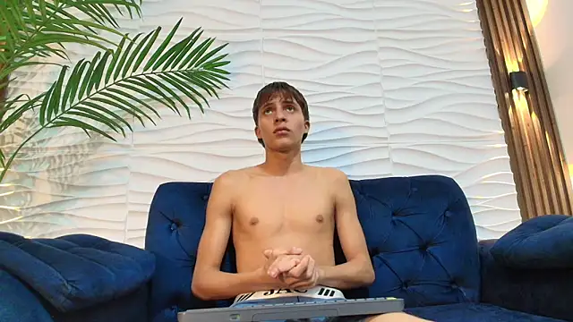pavo_tv (M twink) - Show cum