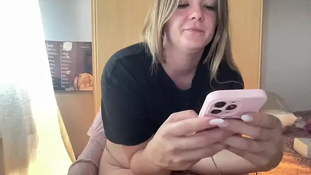 Watch missykat live on EroticFlix - High definition streams