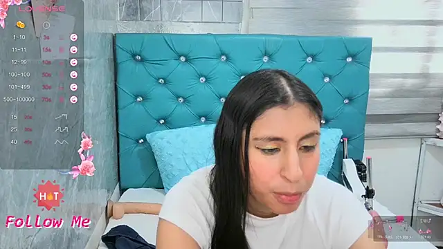 MAARYMOON webcam