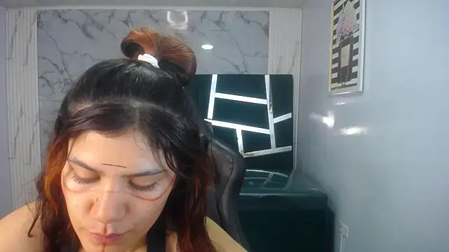 Scarlett_jhonson_ch live cam on StripChat