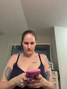 lolabunny9 (F milf) - Freedom day tomorrow