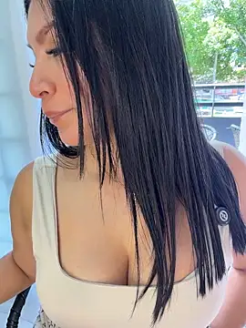 Watch Sofia_Convers live on EroticFlix - High definition streams