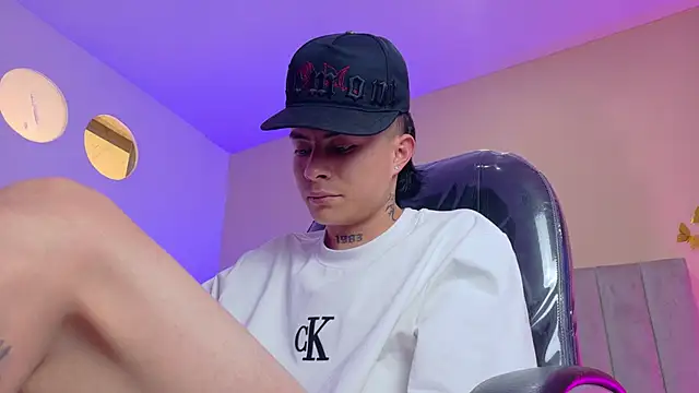 Nascary_Fox webcam