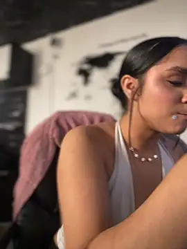 Isabella-Teen webcam