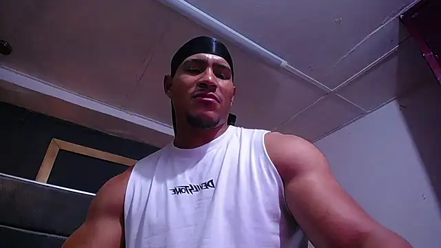 teddyfit19cm - Teddyfit19cm's free webcam - UK Sex Cams