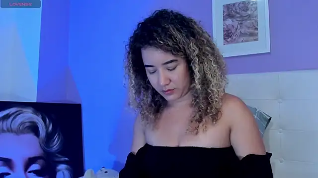 charlotte11-11 - Charlotte11-11's free webcam - UK Sex Cams