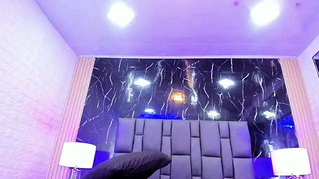 Watch BustyGlow live on EroticFlix - High definition streams
