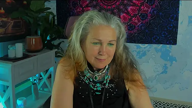 LilaMaharani live cam on StripChat