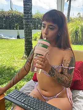 AliceMrtnz webcam