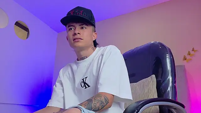 Nascary_Fox webcam
