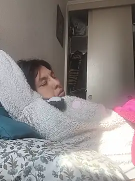 maria_lasexy (F milf) - Me masturbo con la ducha