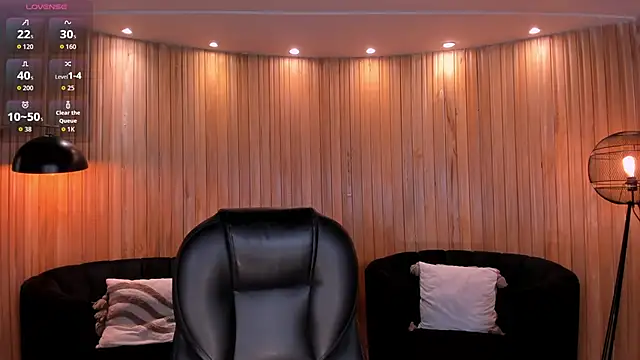 MeganScott live cam on StripChat