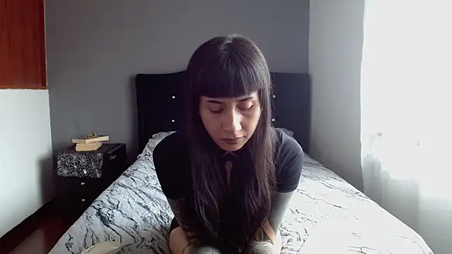 Watch Emilia_1995 live on EroticFlix - High definition streams