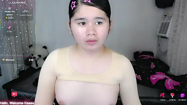 Brittany_143 webcam