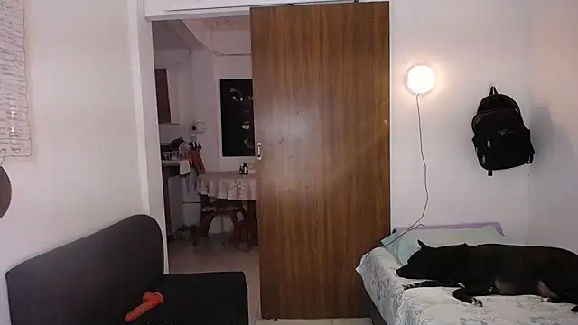 yselahot live cam on StripChat