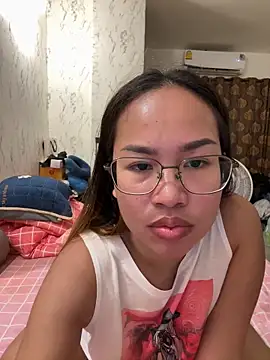 ponthip - Ponthip's free webcam - UK Sex Cams