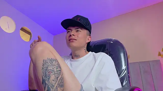 Nascary_Fox webcam