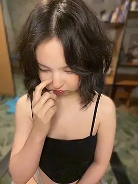 lalallalalaa- - Lalallalalaa-'s free webcam - UK Sex Cams