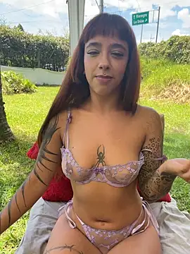 Watch AliceMrtnz live on EroticFlix - High definition streams