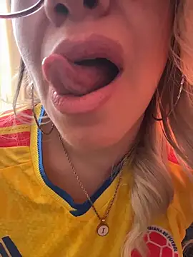 Watch salomesweet13 live on EroticFlix - High definition streams
