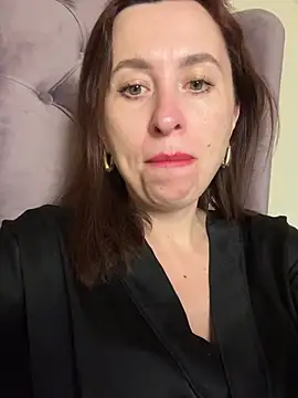 LadyLeather webcam