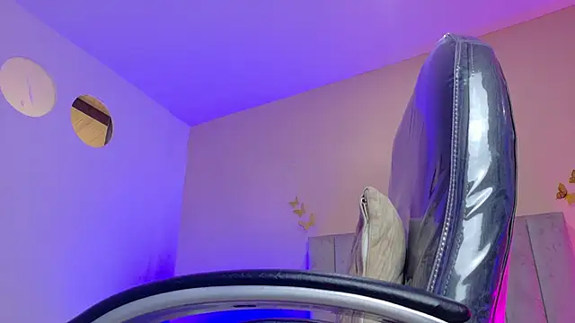 Nascary_Fox webcam