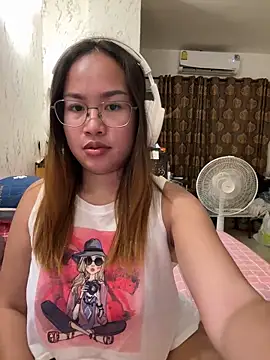 Ponthip webcam