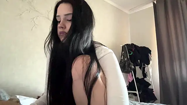 Watch LouisePavlides live on EroticFlix - High definition streams