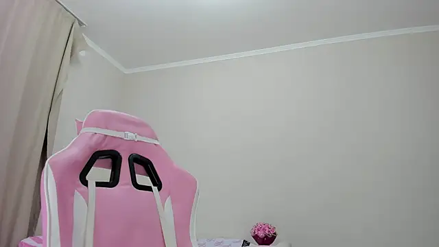 Lika8234 live cam on StripChat