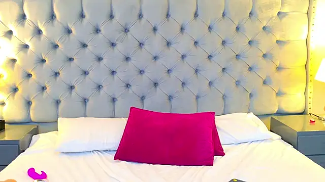 SamantaG live cam on StripChat
