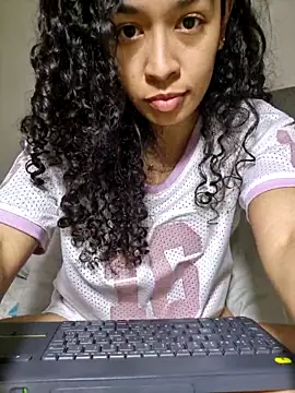 VelvetCurls live cam on StripChat
