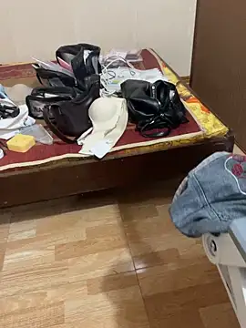 Mina048 webcam