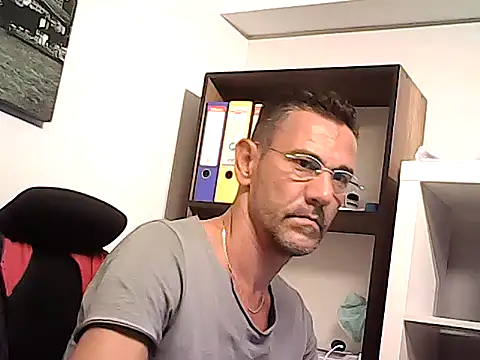 mastercharisma35 webcam