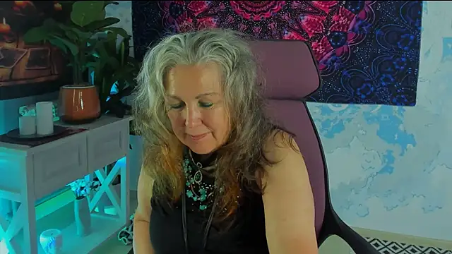 Watch LilaMaharani live on EroticFlix - High definition streams